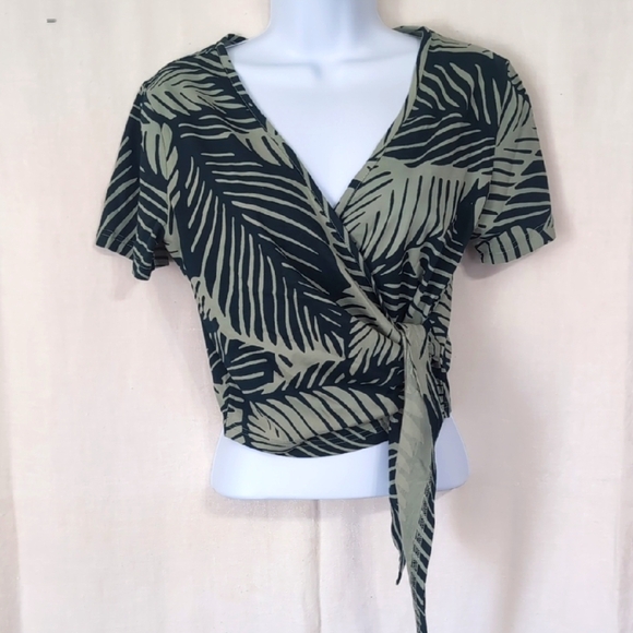 Tropical Leaf Print Wrap Crop Top - Picture 1 of 3